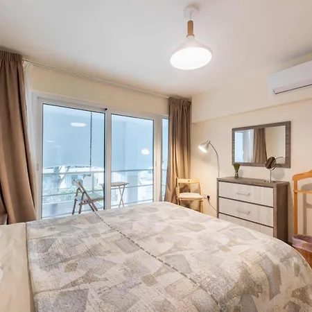 Modern Flat 50m From The Sea In Prime Location * Λεμεσός